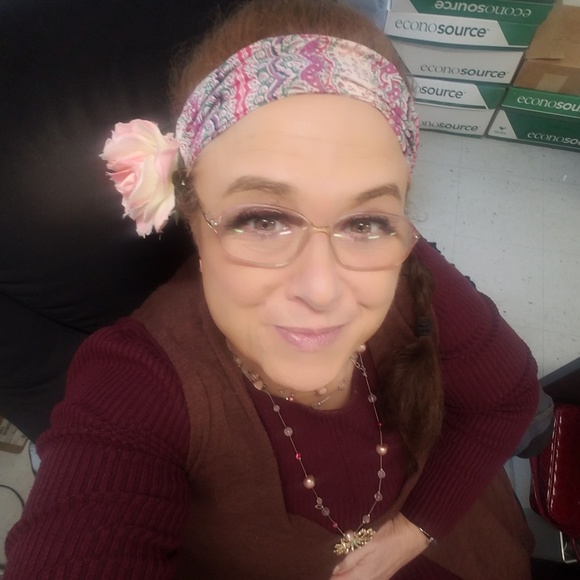 Meet your Posher, Sarah - Picture 4 of 4